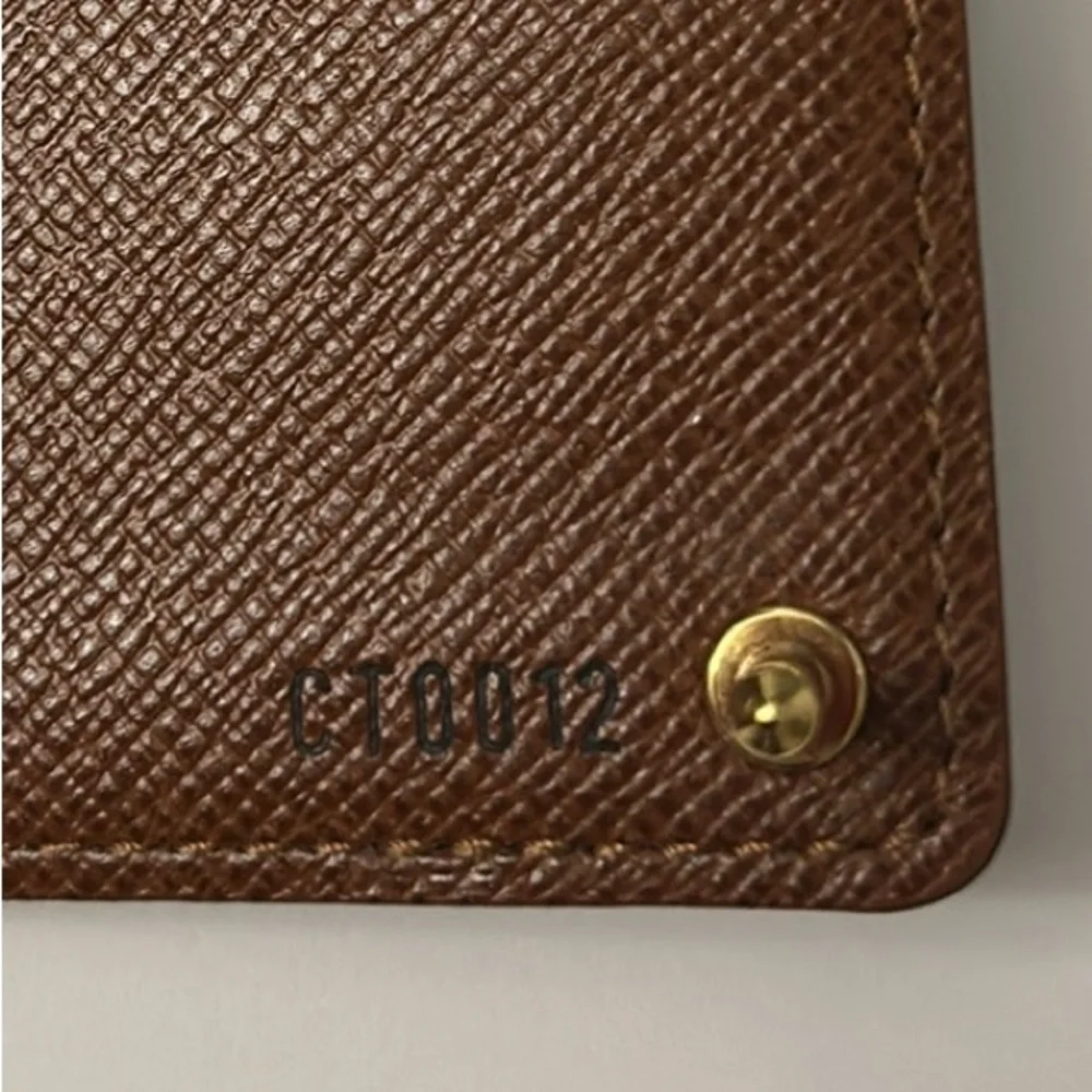 Authentic! Louis Vuitton Monogram Porte Cartas Pression Card Holder (7) - Picture 12 of 12